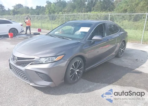 2020 Toyota Camry Se z USA, uszkodzony, nr VIN 4T1G11AK6LU942189
